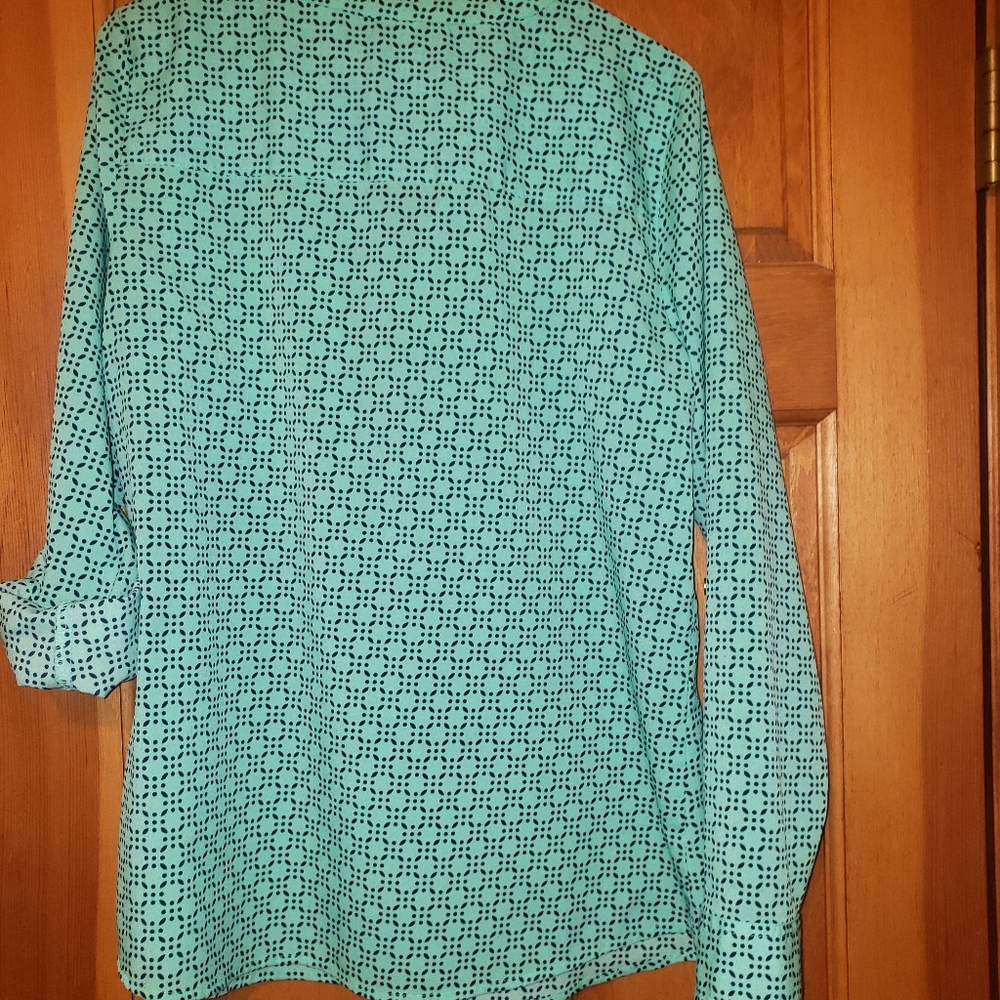$75 Croft & Barrow | Med | Teal Pattern Blouse - Picture 7 of 8